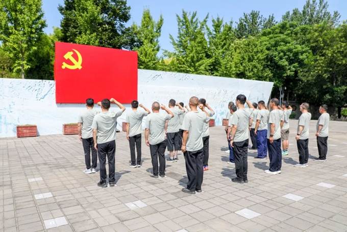 HJC888黄金城高科组织优秀退役军人开展红色主题教育活动