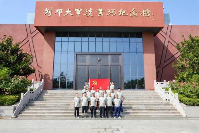 HJC888黄金城高科组织优秀退役军人开展红色主题教育活动